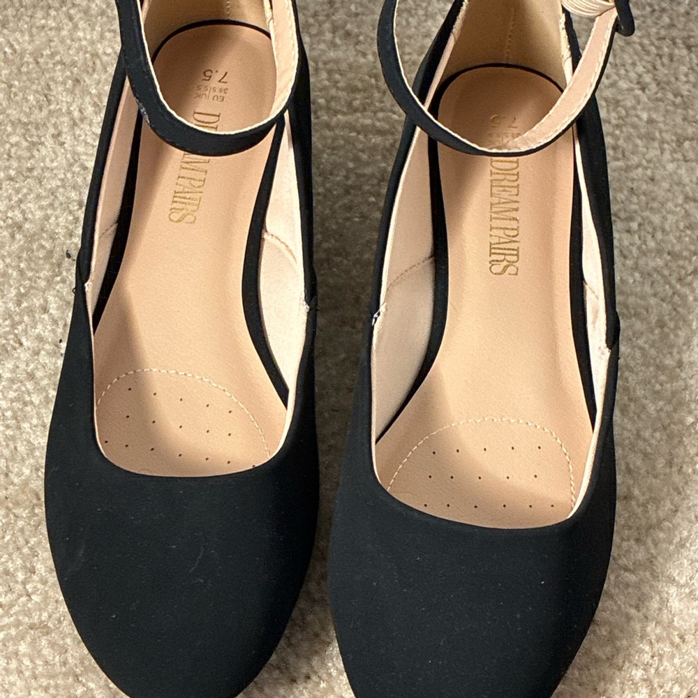 Dream Pairs Black Ankle Strap Heels Size 7.5
